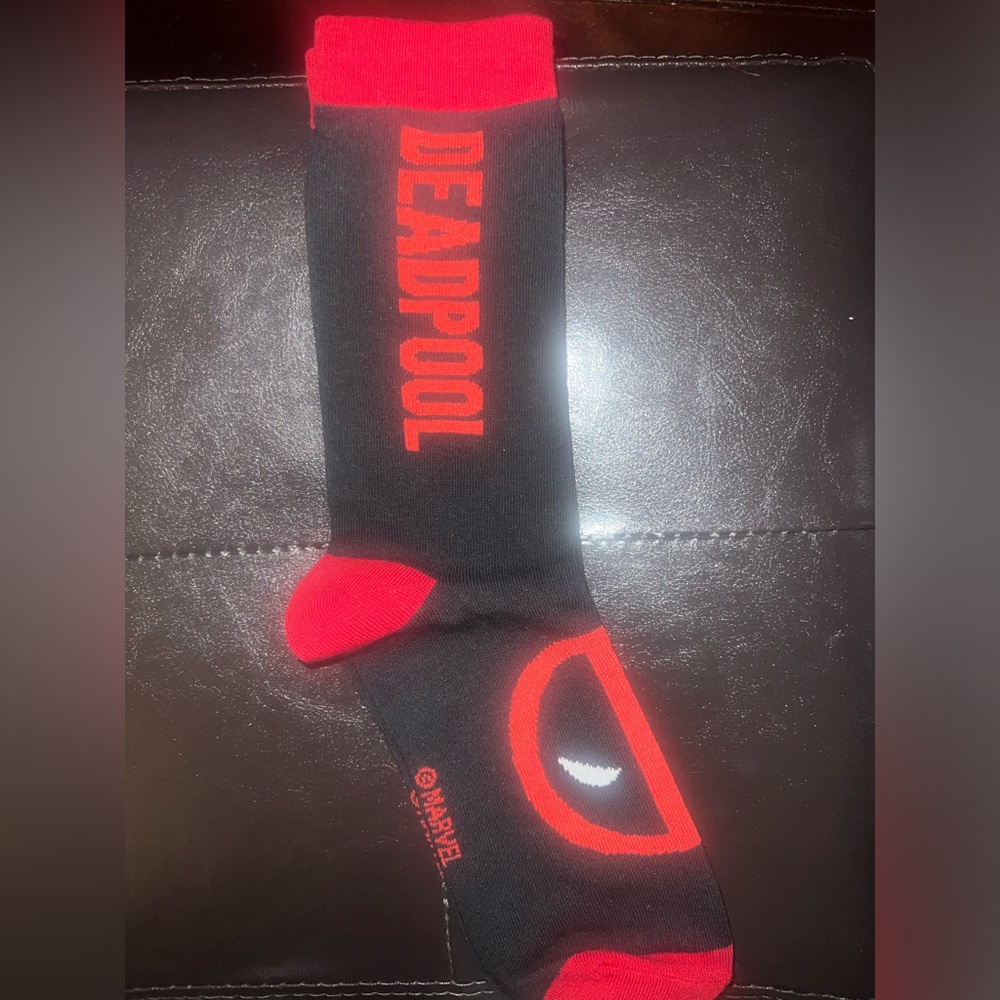 New Unisex Super Hero Deadpool Socks. No Tags/Brand New